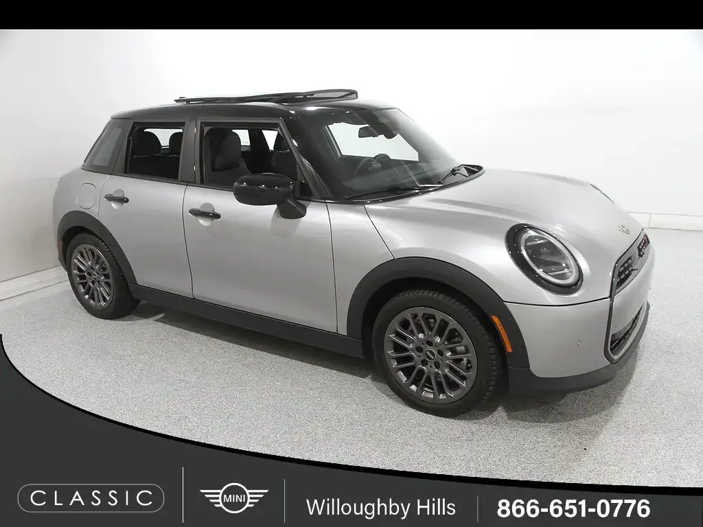 2026 MINI Hardtop Cooper S Signature's photo