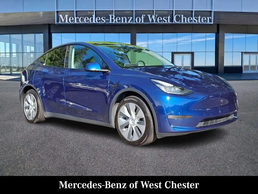 2022 Tesla Model Y Long Range Dual Motor All-Wheel Drive's photo