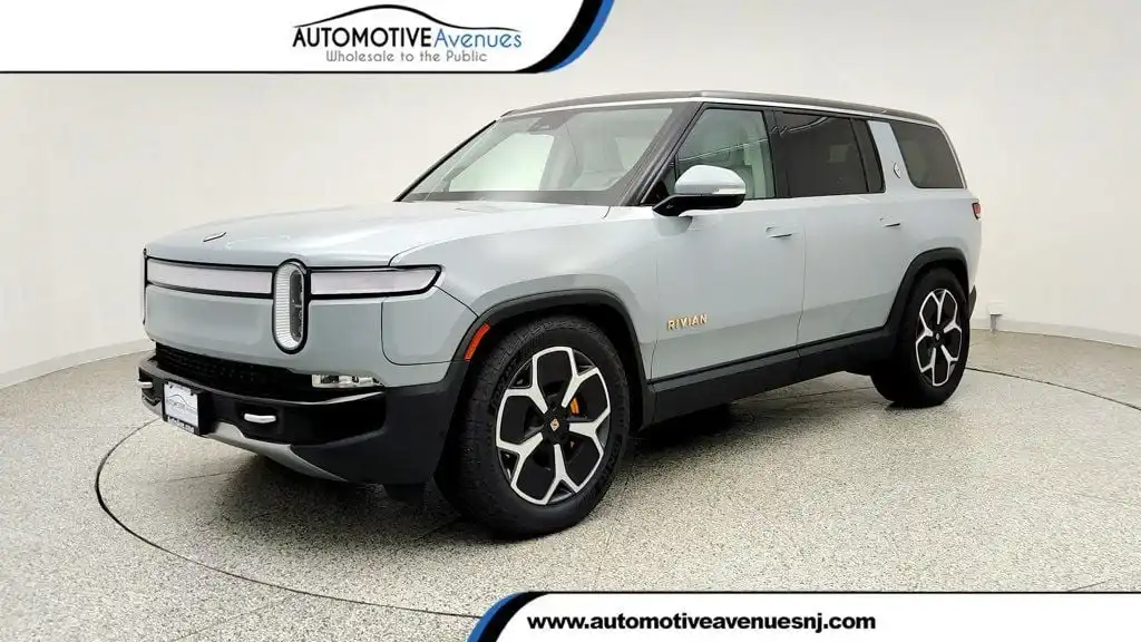 2024 Rivian R1S Adventure Quad-Motor Large Pack's photo