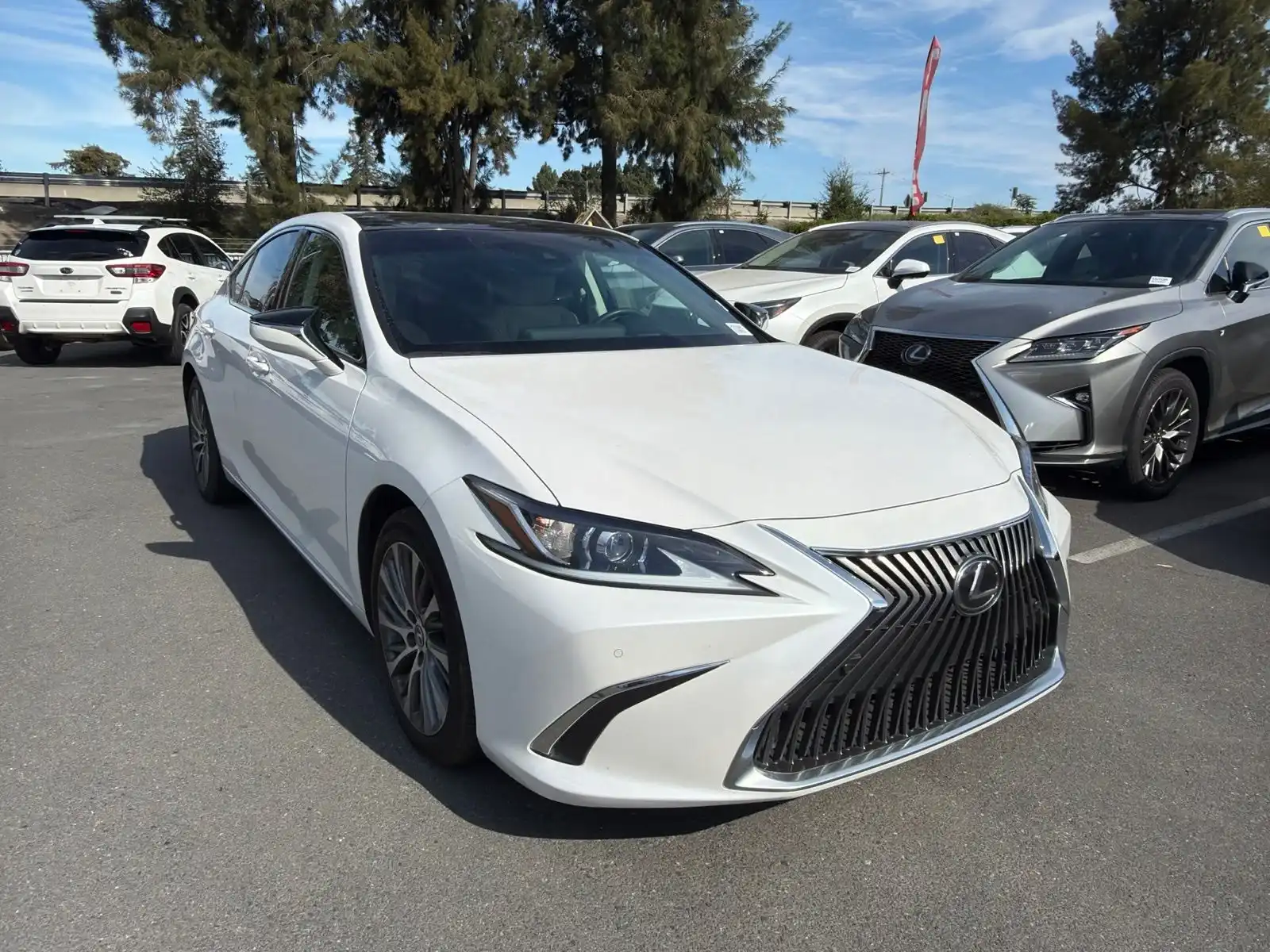 2021 Lexus ES 350 350's photo