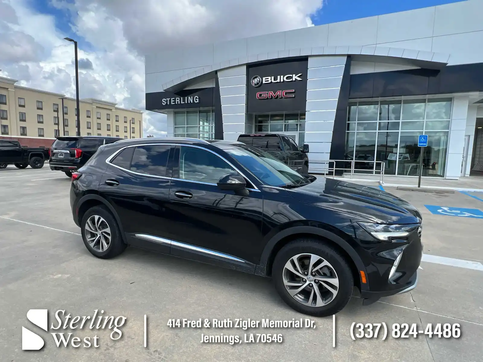 2023 Buick Envision Essence FWD's photo