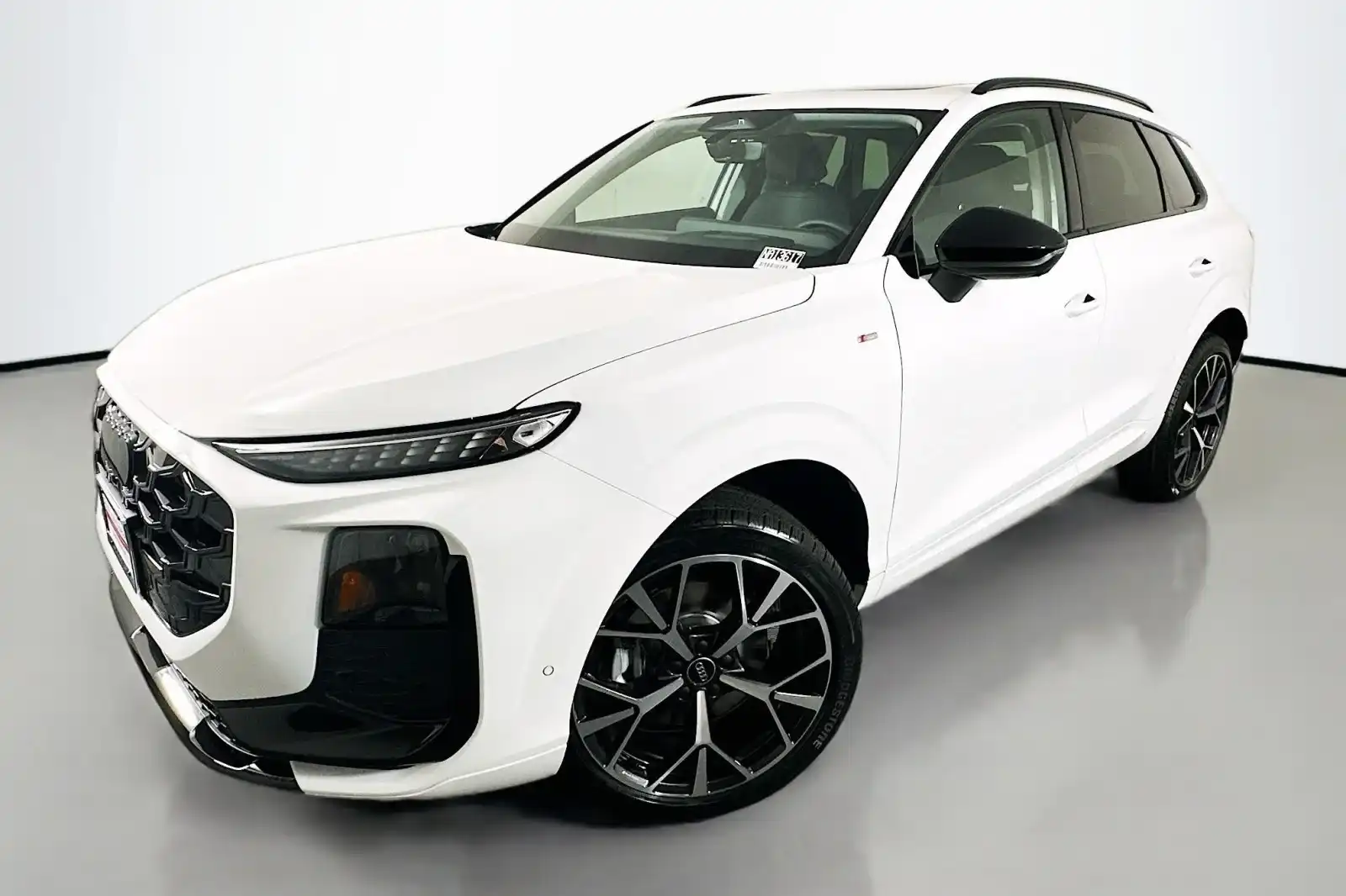 2026 Audi Q3 S line quattro's photo