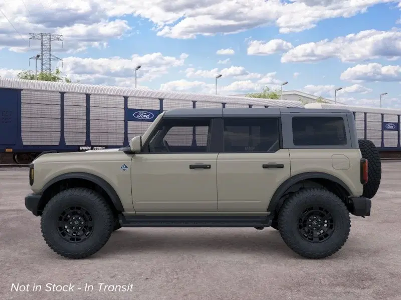 2026 Ford Bronco Outer Banks 4WD photo 3