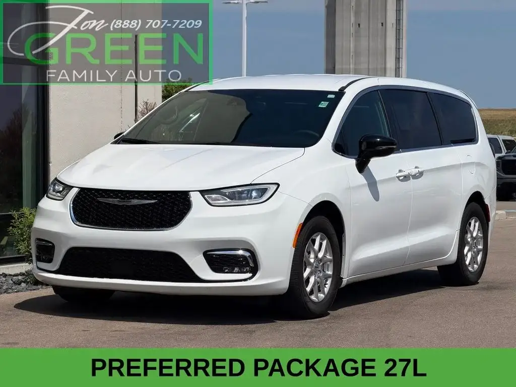 2025 Chrysler Pacifica Select photo 1