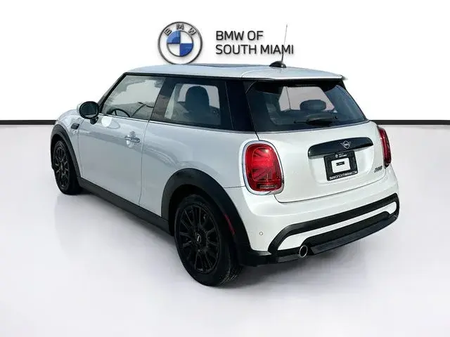 2024 MINI Hardtop Cooper photo 5