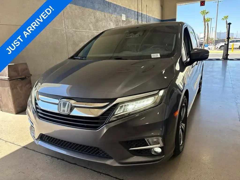 2019 Honda Odyssey Touring's photo