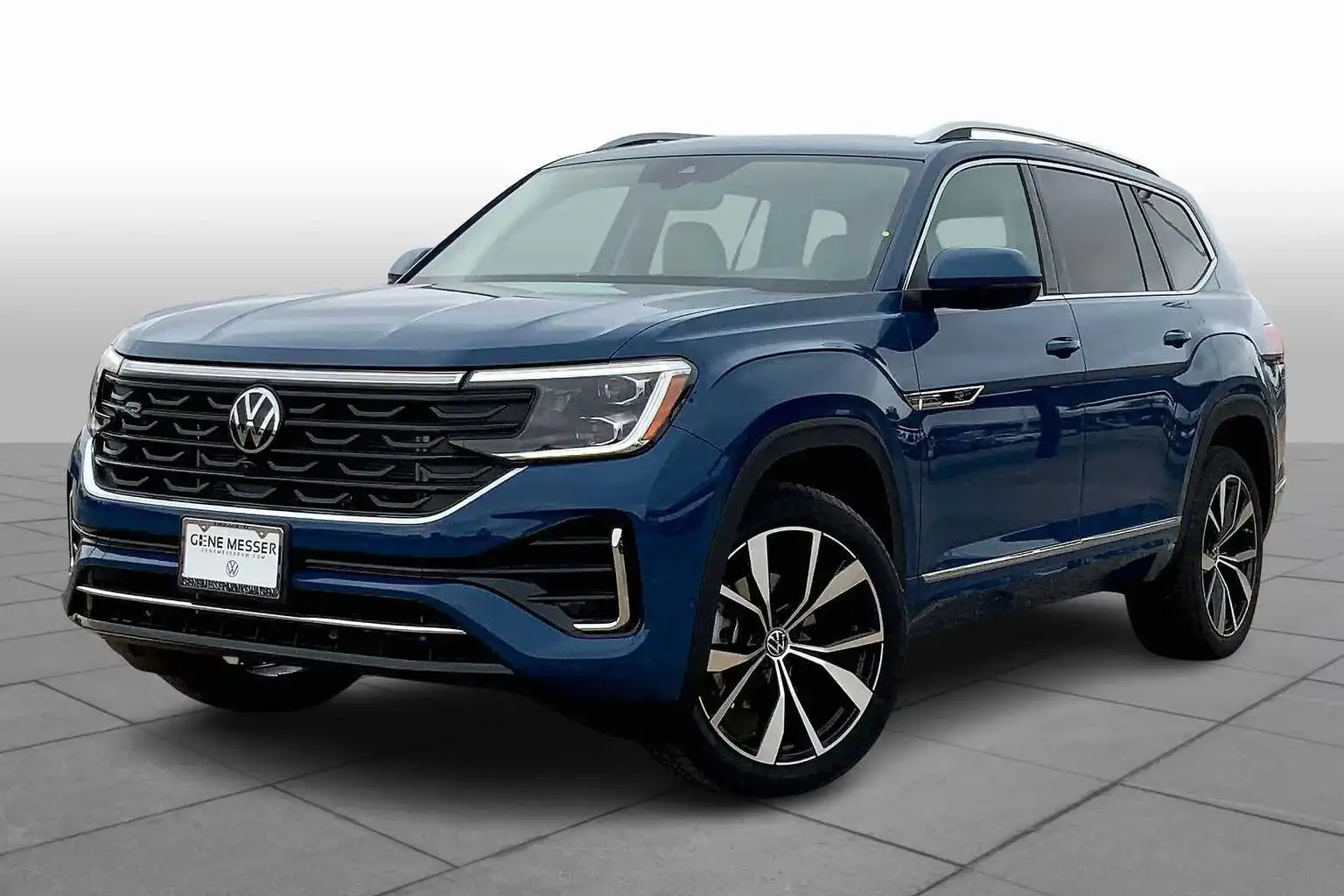 2026 Volkswagen Atlas 2.0T SEL Premium R-Line 4MOTION's photo