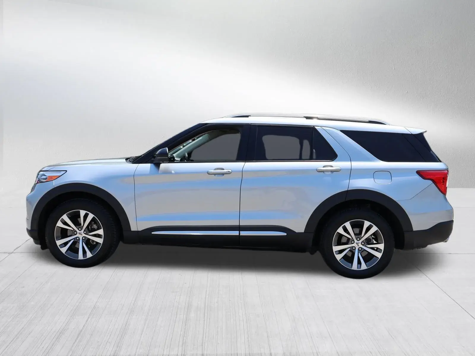 2020 Ford Explorer Platinum 4WD photo 4