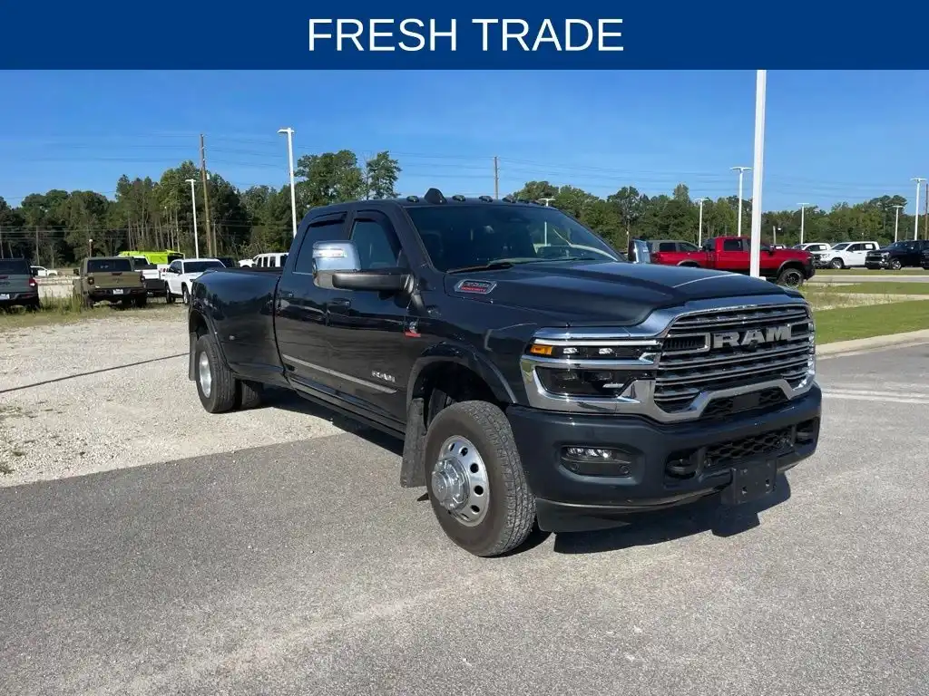2026 RAM 3500 Limited 4WD Crew Cab LWB's photo