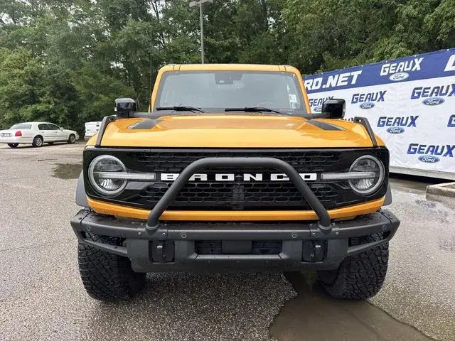 2021 Ford Bronco First Edition Advanced 4x4 photo 4