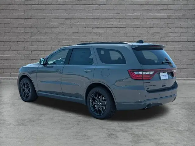 2027 Dodge Durango HEMI V8 GT AWD photo 3