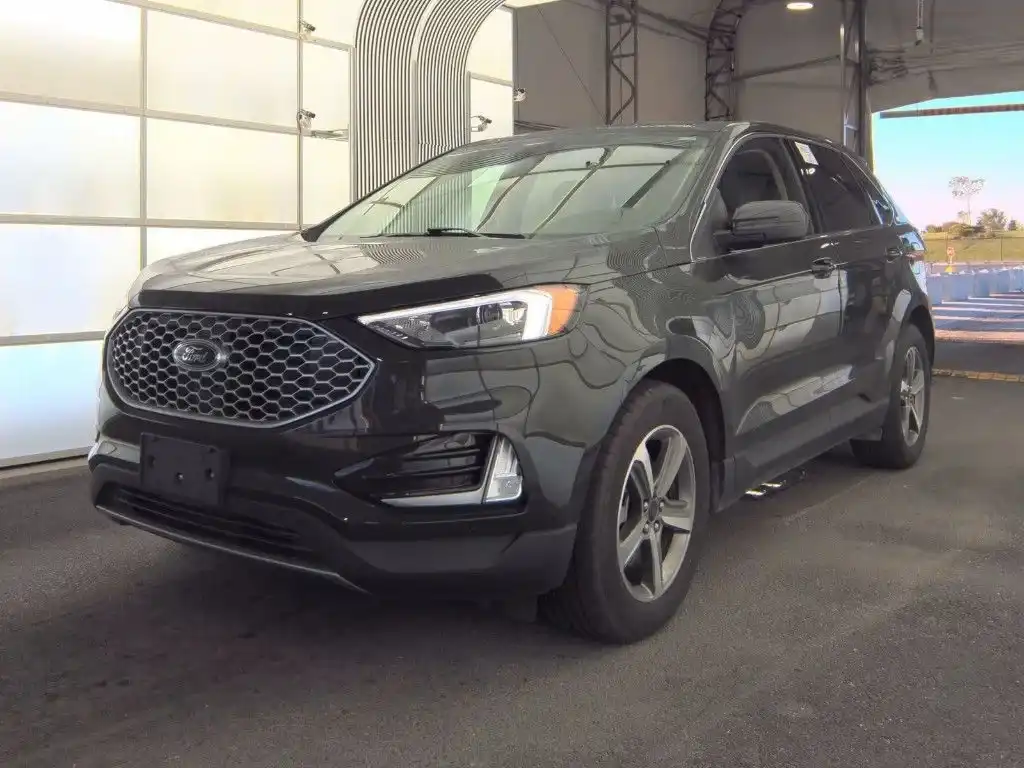 2023 Ford Edge SEL AWD's photo