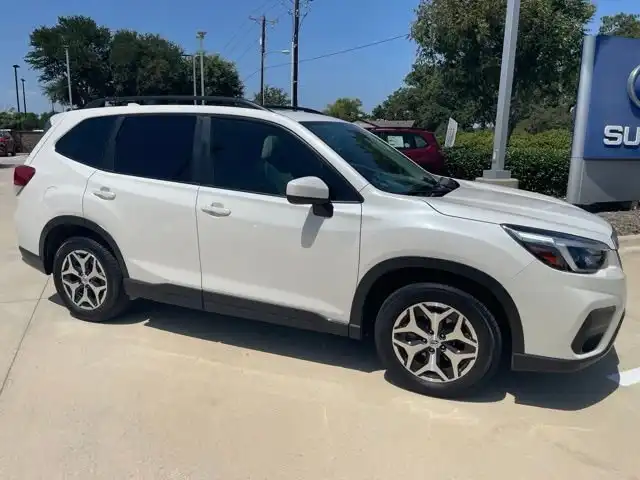 2021 Subaru Forester Premium's photo