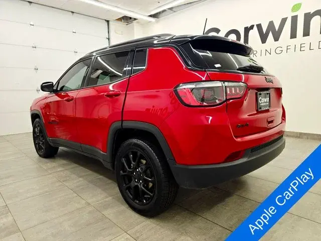 2023 Jeep Compass Altitude 4X4 photo 3