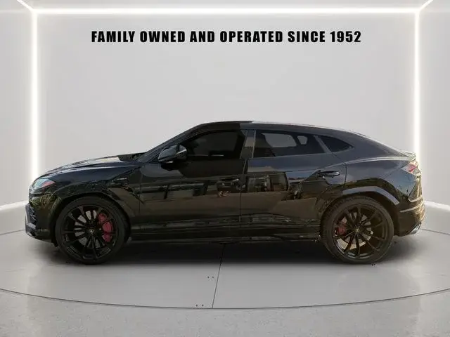 2021 Lamborghini Urus 4.0 V8 photo 3