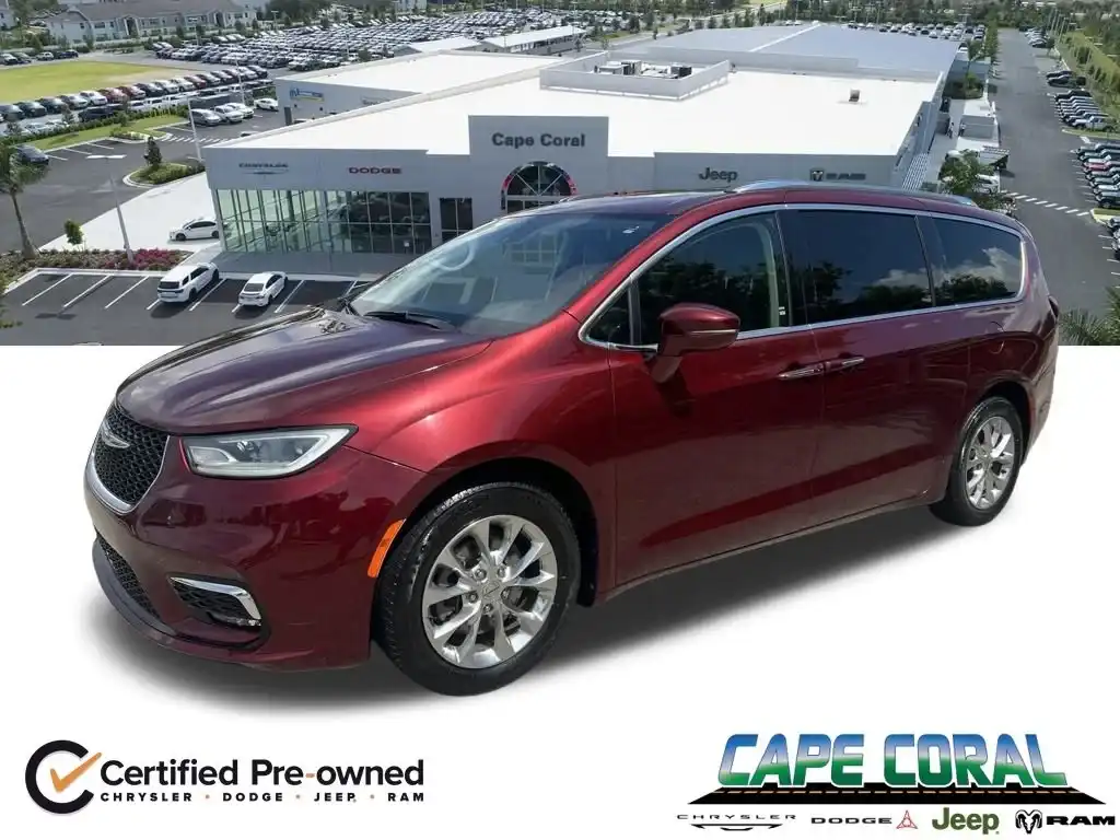 2021 Chrysler Pacifica Touring L's photo