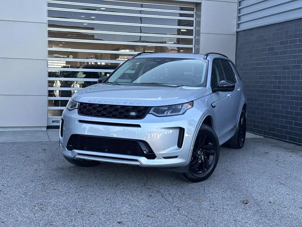 2025 Land Rover Discovery Sport 2.0 S's photo