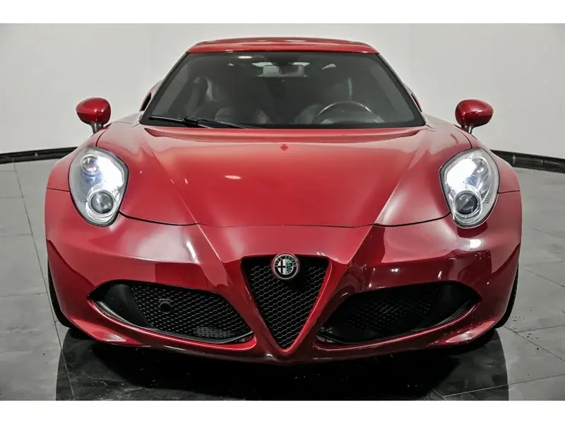 2015 Alfa Romeo 4C Base photo 4
