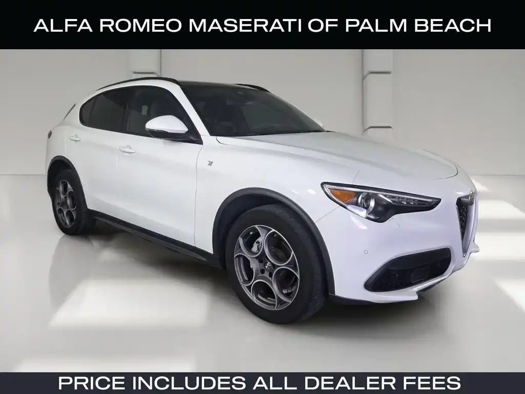 2023 Alfa Romeo Stelvio Ti AWD's photo