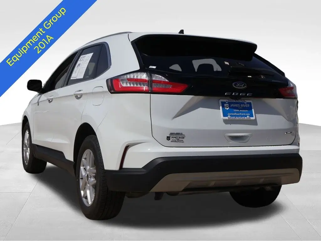2023 Ford Edge SEL AWD photo 4
