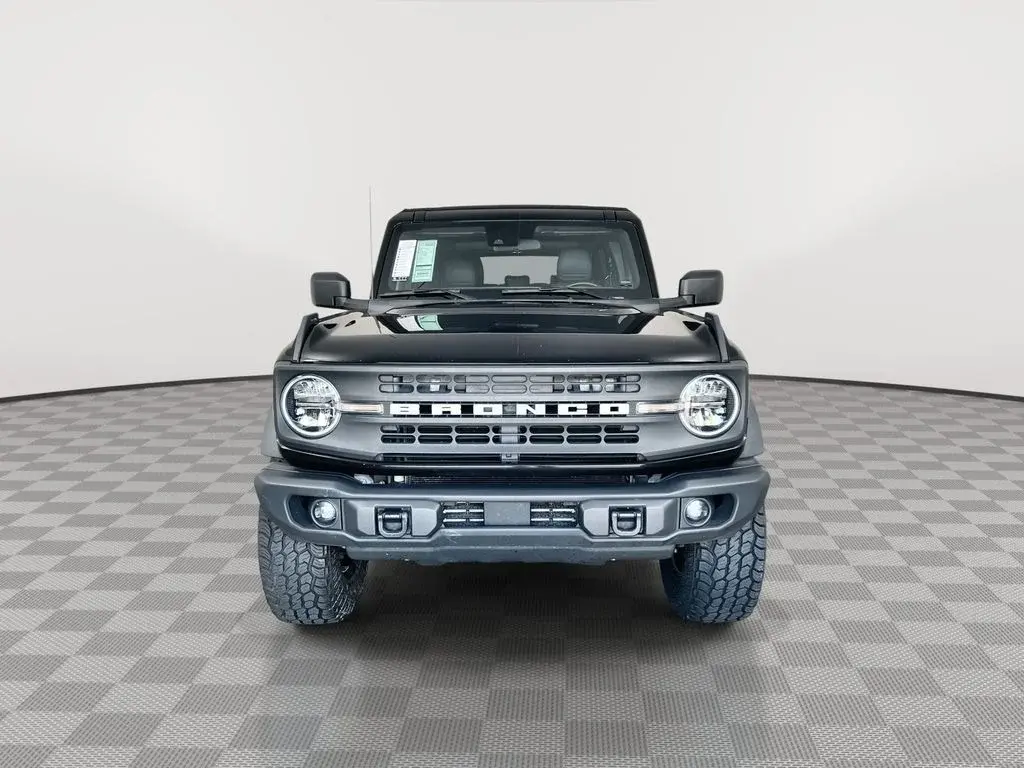 2023 Ford Bronco Black Diamond Advanced 4x4 photo 3
