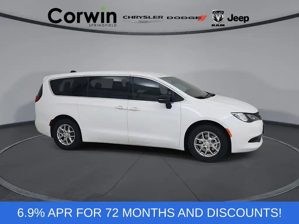 2027 Chrysler Voyager LX's photo