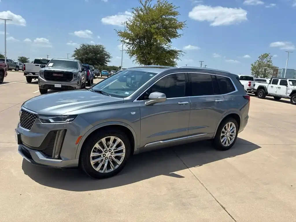 2022 Cadillac XT6 Premium Luxury Auto's photo