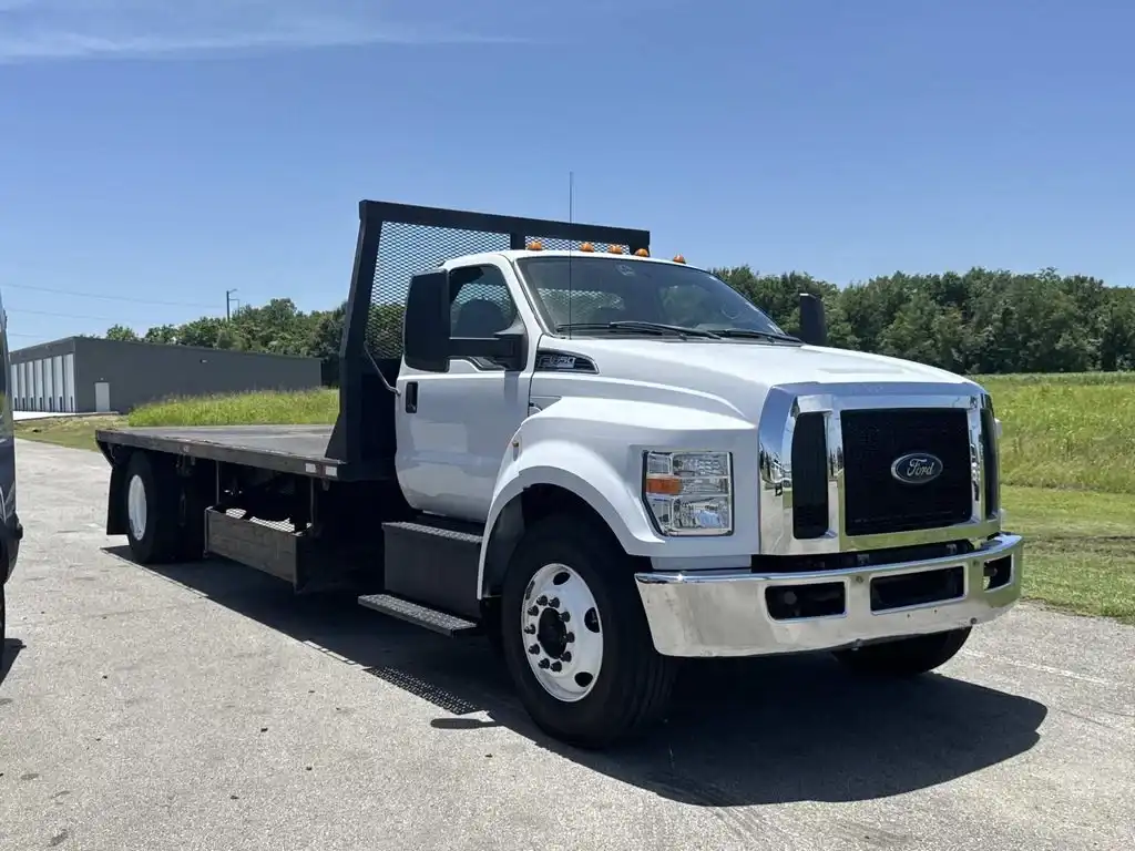 2021 Ford F-650's photo