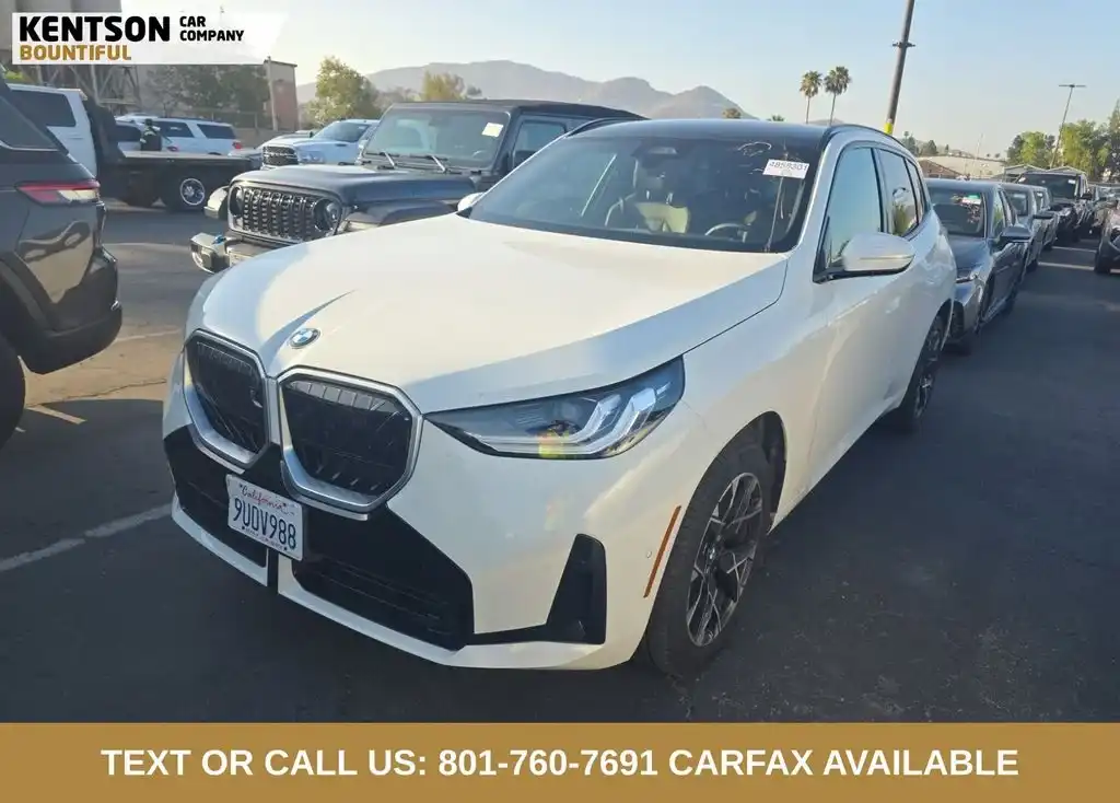 2025 BMW X3 30 XDRIVE's photo