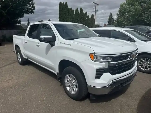2025 Chevrolet Silverado 1500 LT 4X4 Crew Cab Short Box's photo