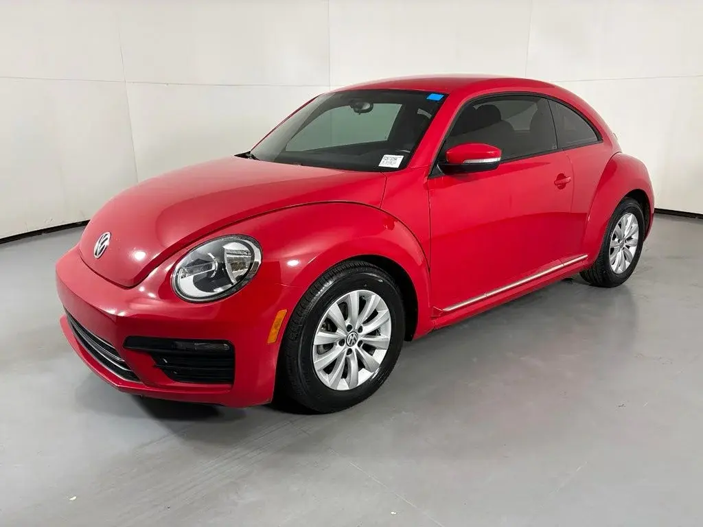 2019 Volkswagen Beetle 2.0T S Auto photo 5