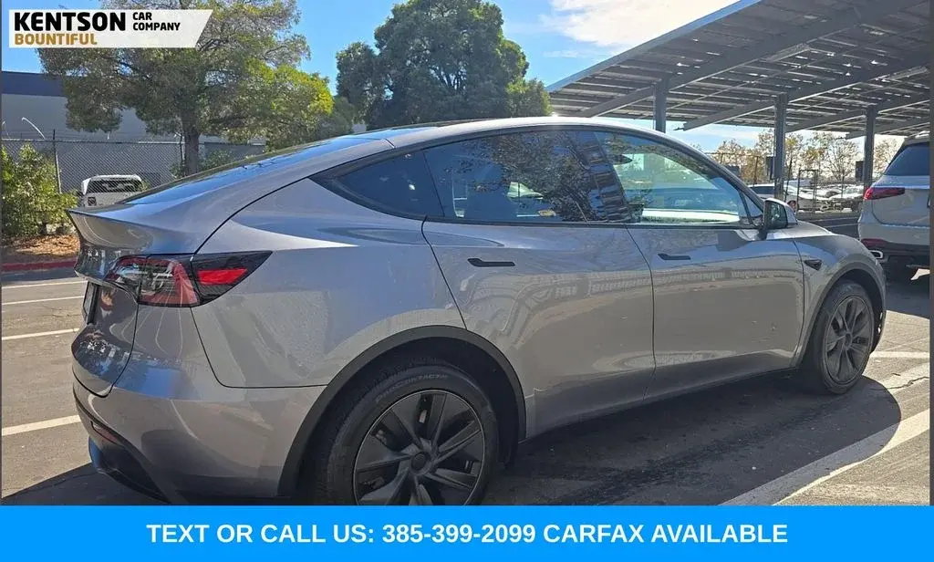 2024 Tesla Model Y Long Range Dual Motor AWD photo 3