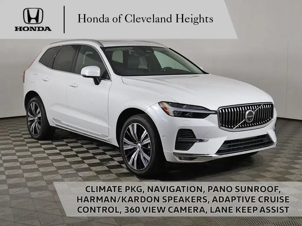 2023 Volvo XC60 B5 Plus Bright Theme AWD's photo