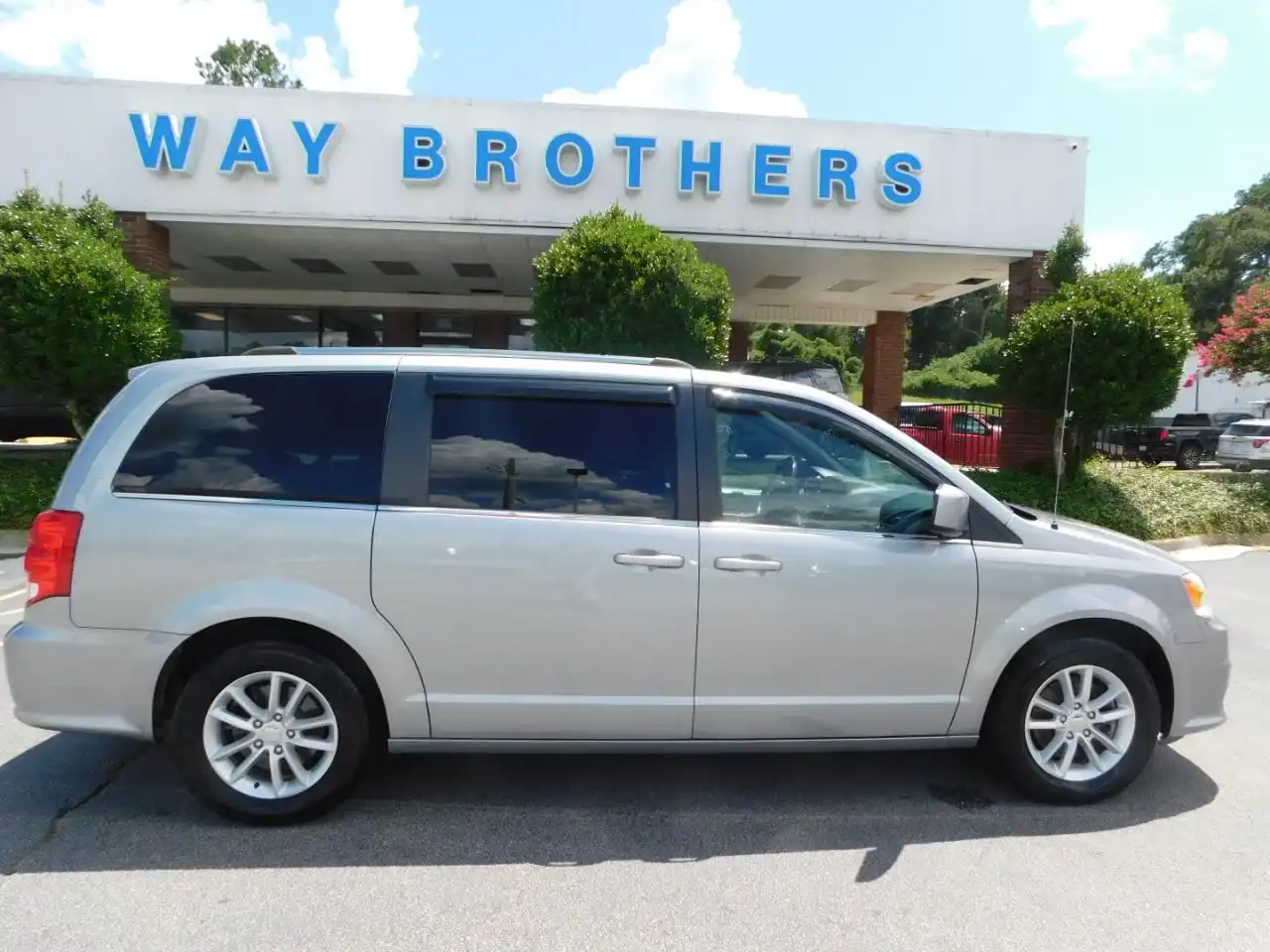 2019 Dodge Grand Caravan SXT's photo