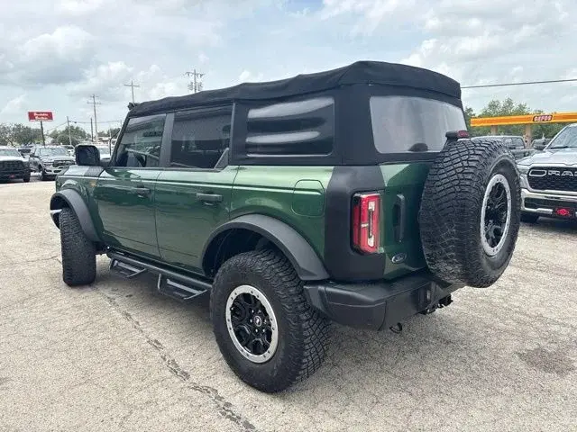 2022 Ford Bronco Badlands 4x4 photo 3
