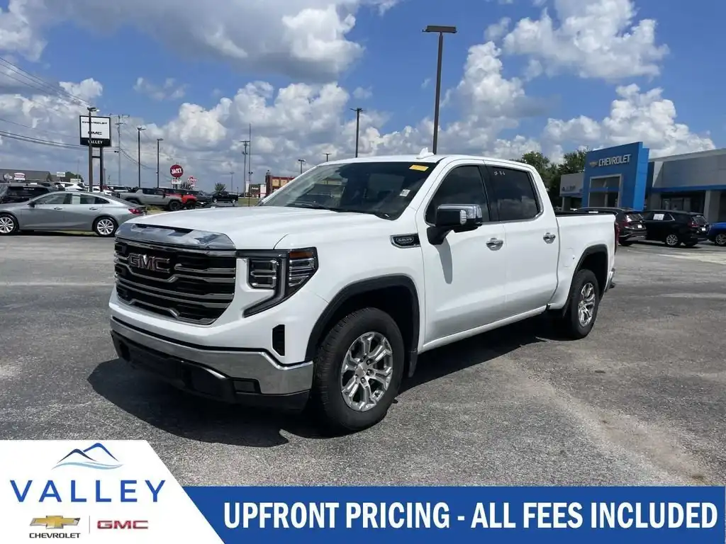 2025 GMC Sierra SLT 2WD Crew Cab Short Box's photo