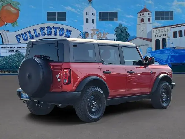 2023 Ford Bronco Black Diamond Advanced 4x4 photo 4