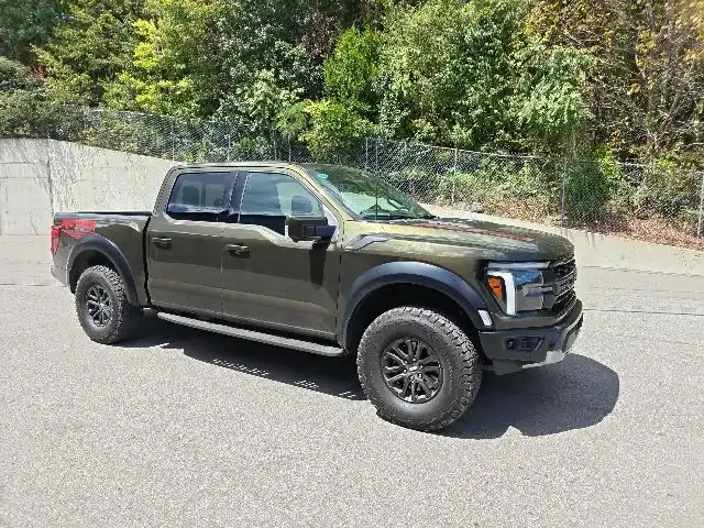 2025 Ford F-150 Raptor 4WD SuperCrew 5-1/2' Box's photo