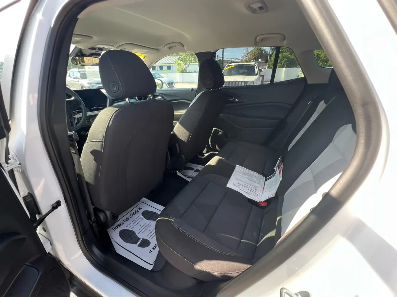 2025 Chevrolet Trax LS photo 5