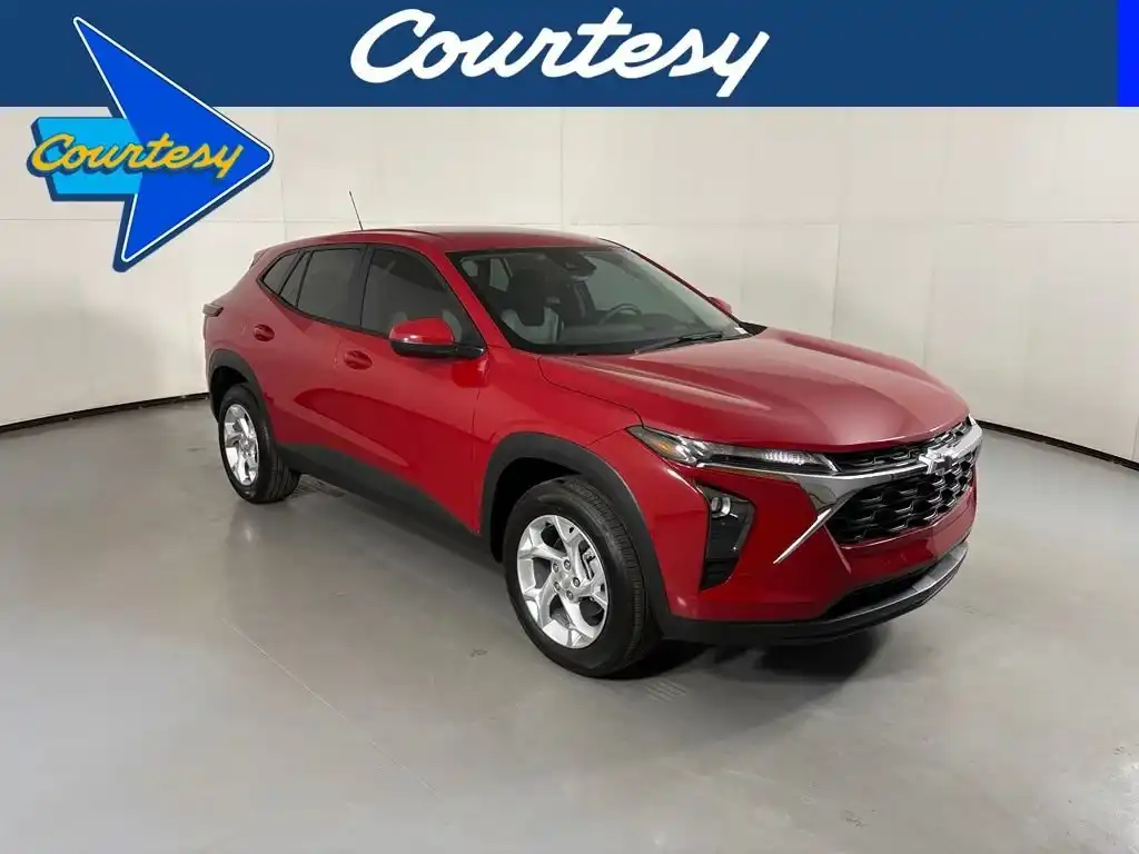 2026 Chevrolet Trax LS's photo