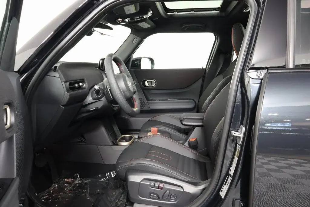 2026 MINI Hardtop Cooper S photo 5