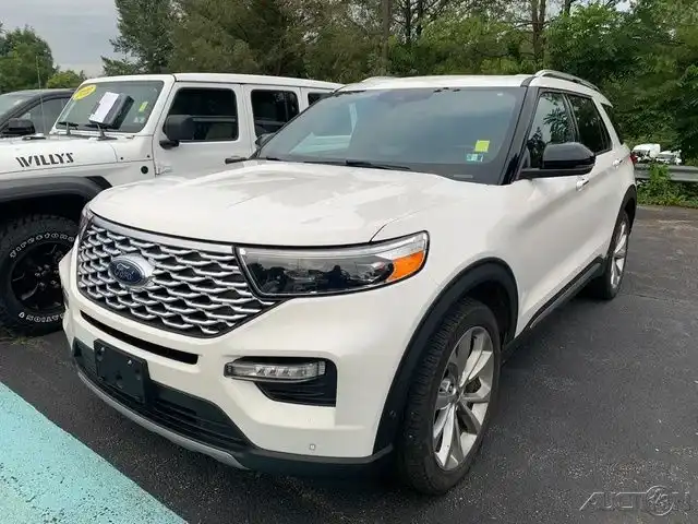 2021 Ford Explorer Platinum 4WD's photo