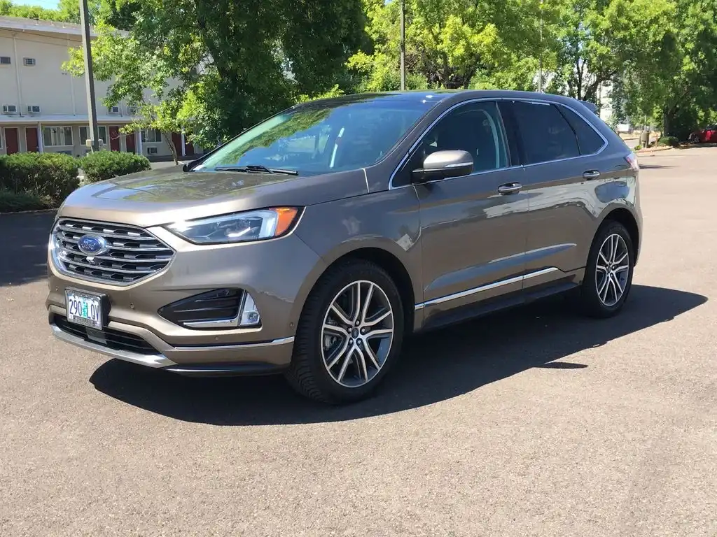 2019 Ford Edge Titanium AWD's photo