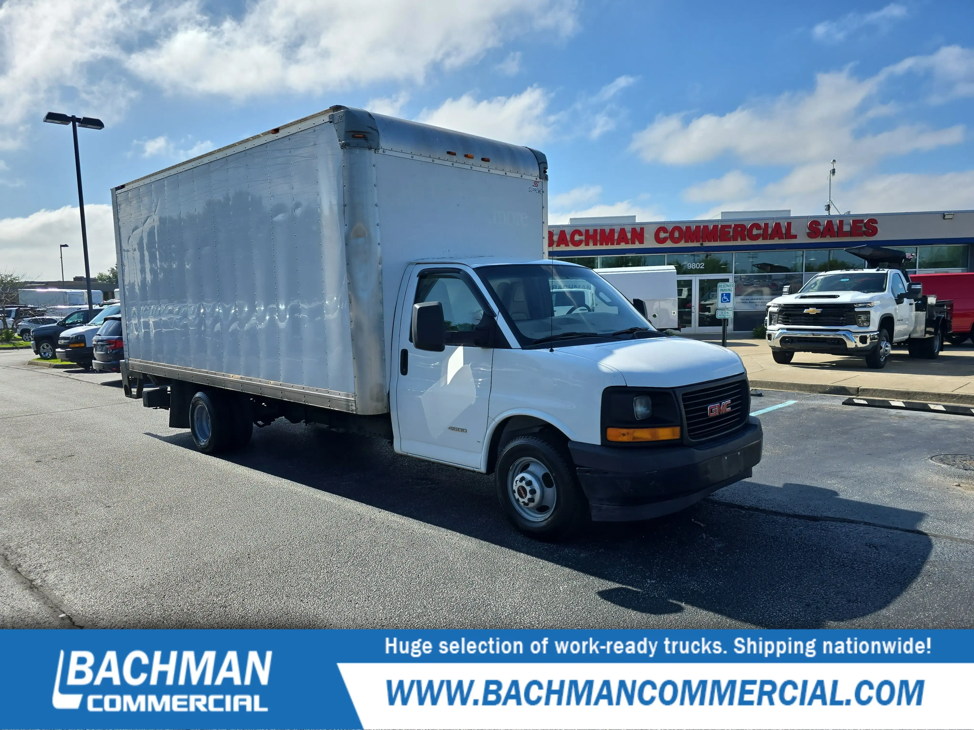 2017 GMC Savana 4500 177" WB's photo
