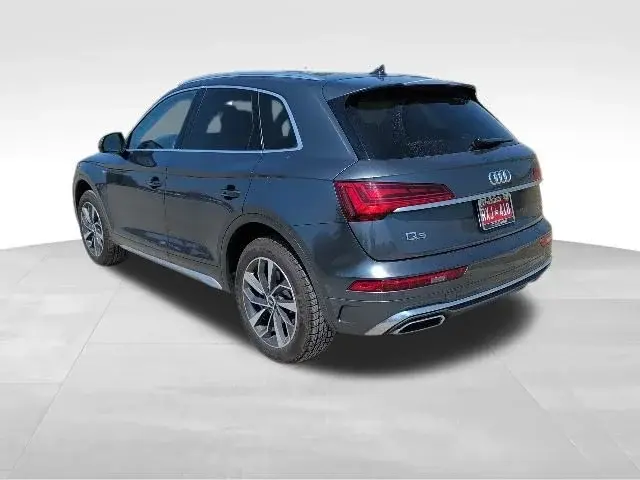 2023 Audi Q5 45 Premium Plus photo 5