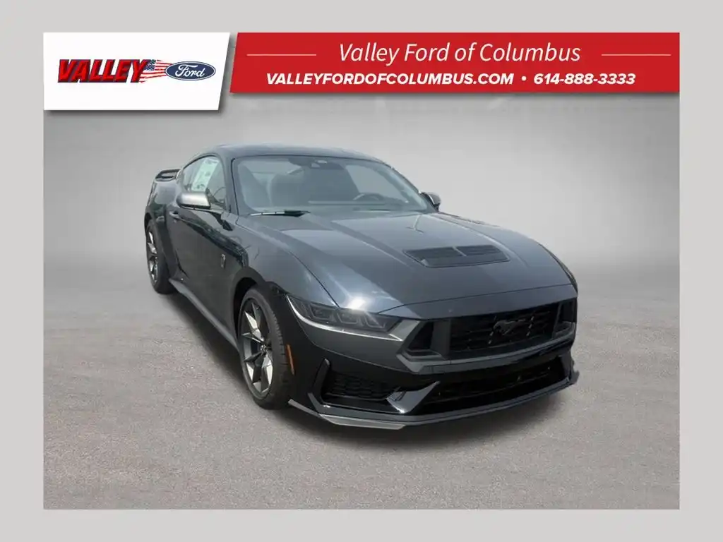2025 Ford Mustang Dark Horse's photo