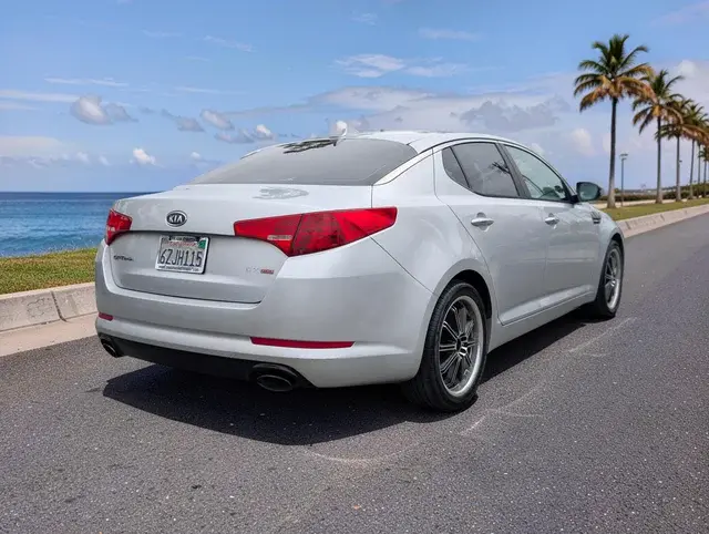 2012 Kia Optima EX AT photo 5