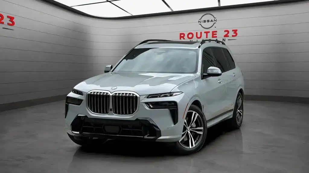 2023 BMW X7 xDrive40i's photo