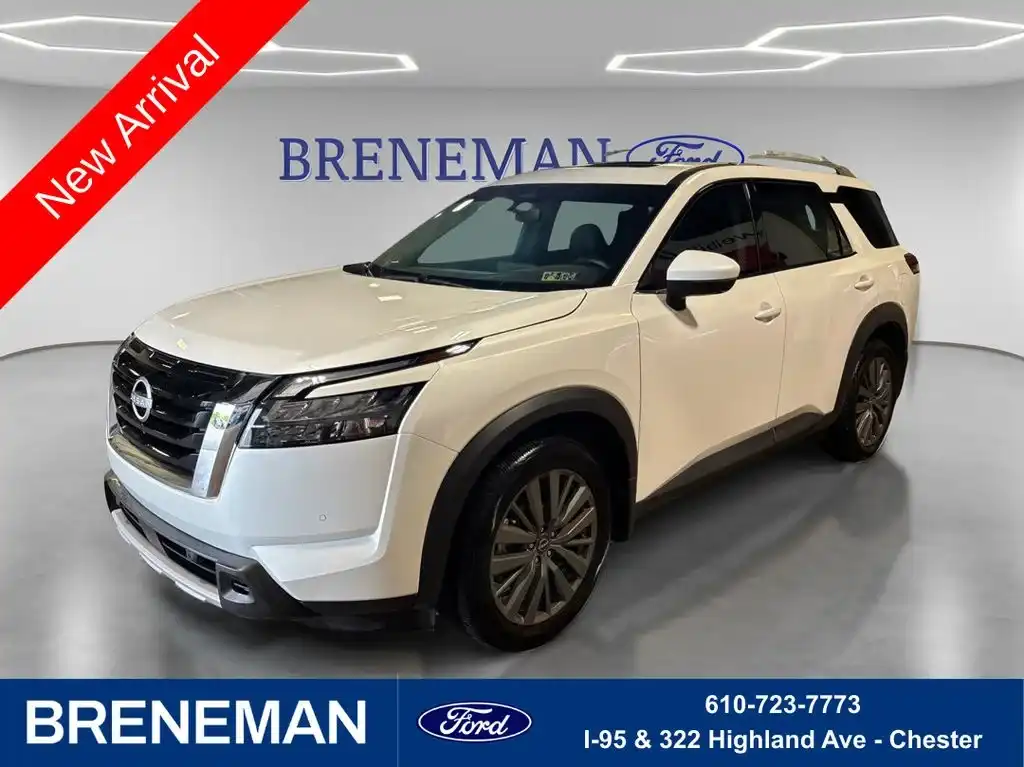 2025 Nissan Pathfinder SL 4WD's photo