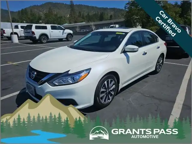 2017 Nissan Altima 2.5 SV's photo